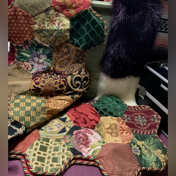 🍀CAMINO DE MESA DE RETAZOS,ESTILO VICTORIANO 🌺ECHO A MANO🍀TELA VINTAGE🍀#700 - Picture 7 of 17